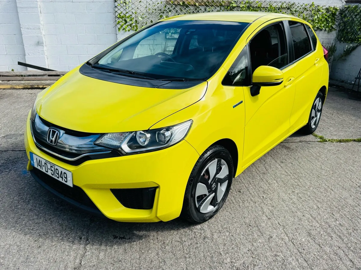 Honda Fit Automatic Hybrid in immaculate Condition - Image 1
