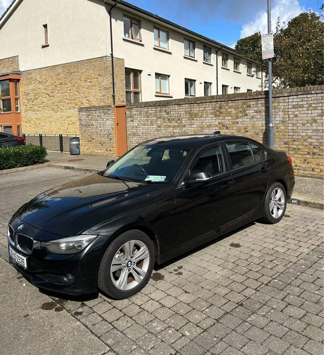 BMW 320d efficient dynamics - Image 1