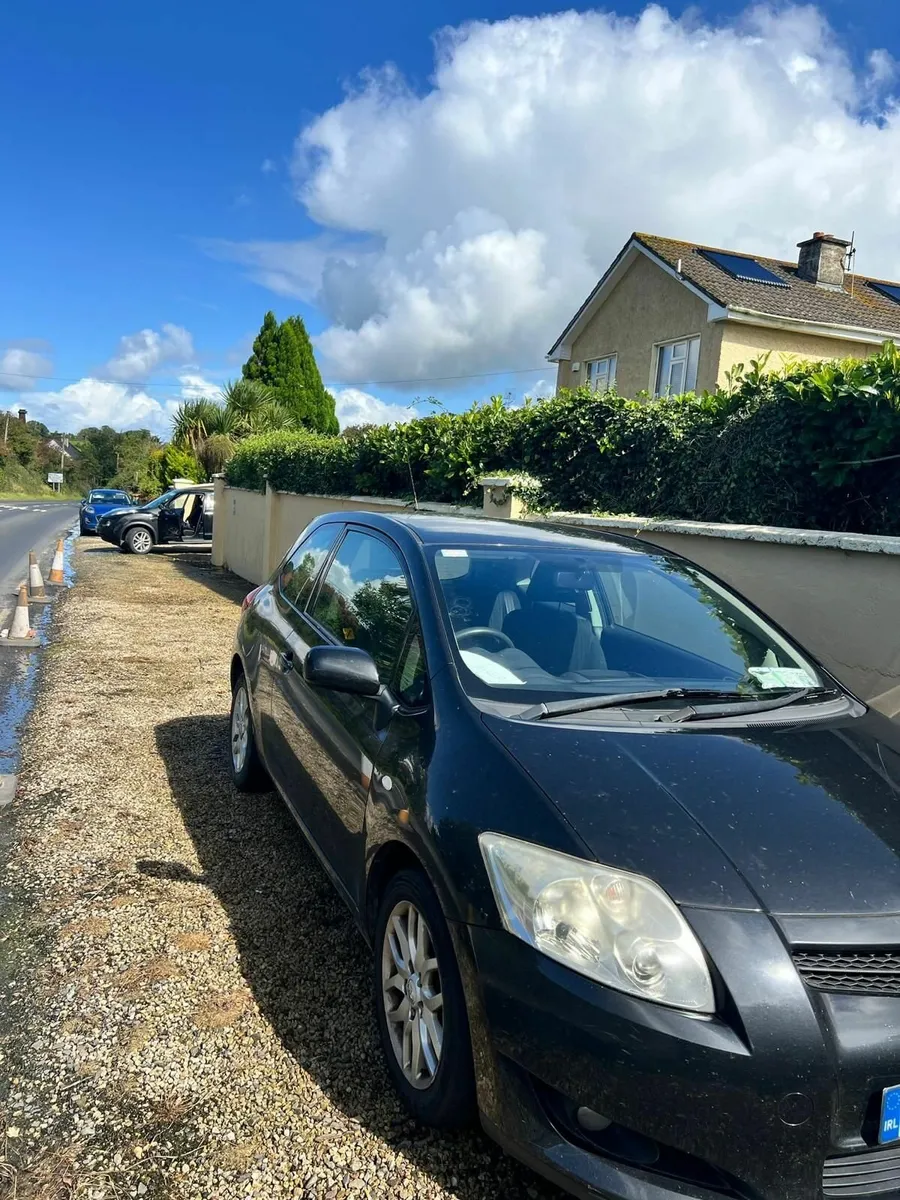 Toyota Auris 2008 - Image 1