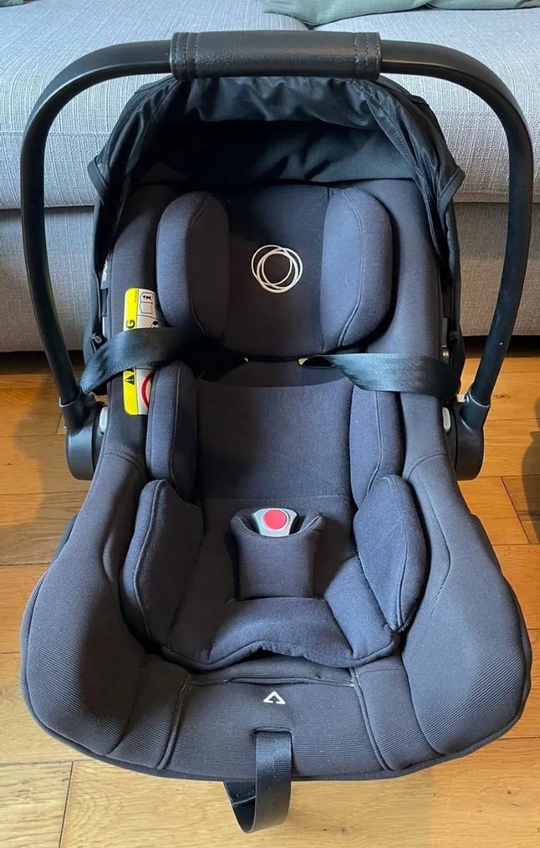 Bugaboo Nuna Turtle Air infant car seat - like new - Image 3
