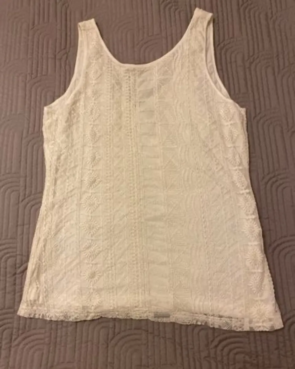 YAYA vest top Size L - Image 1