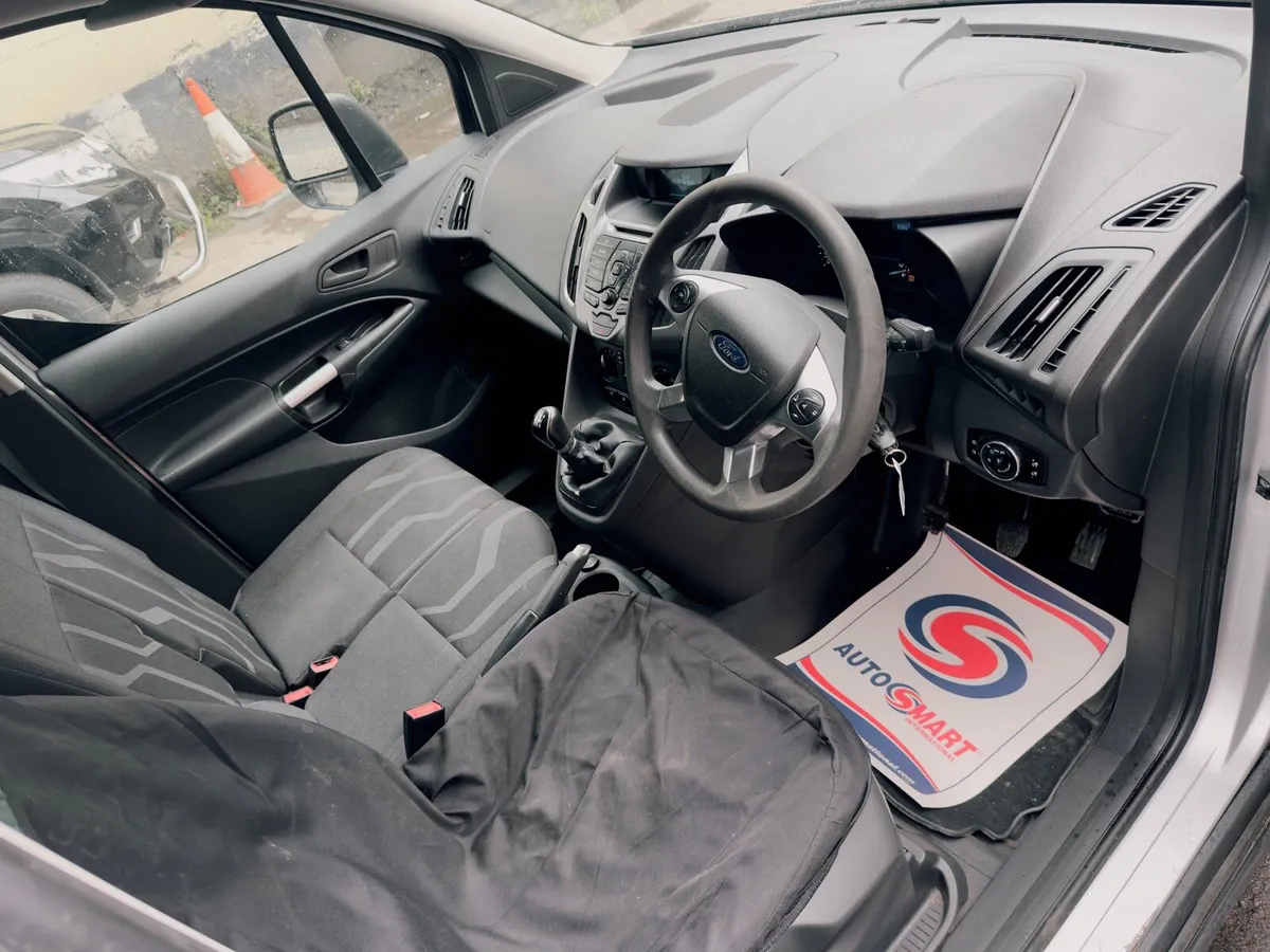 Ford transit Connect - Image 4