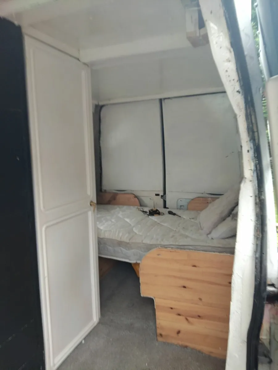 Camper - Image 1