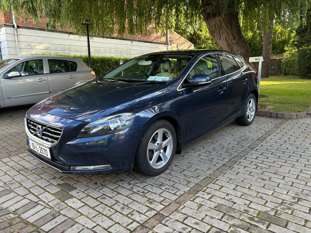 2015 Volvo V40 D2 1.6L Manual - Image 4