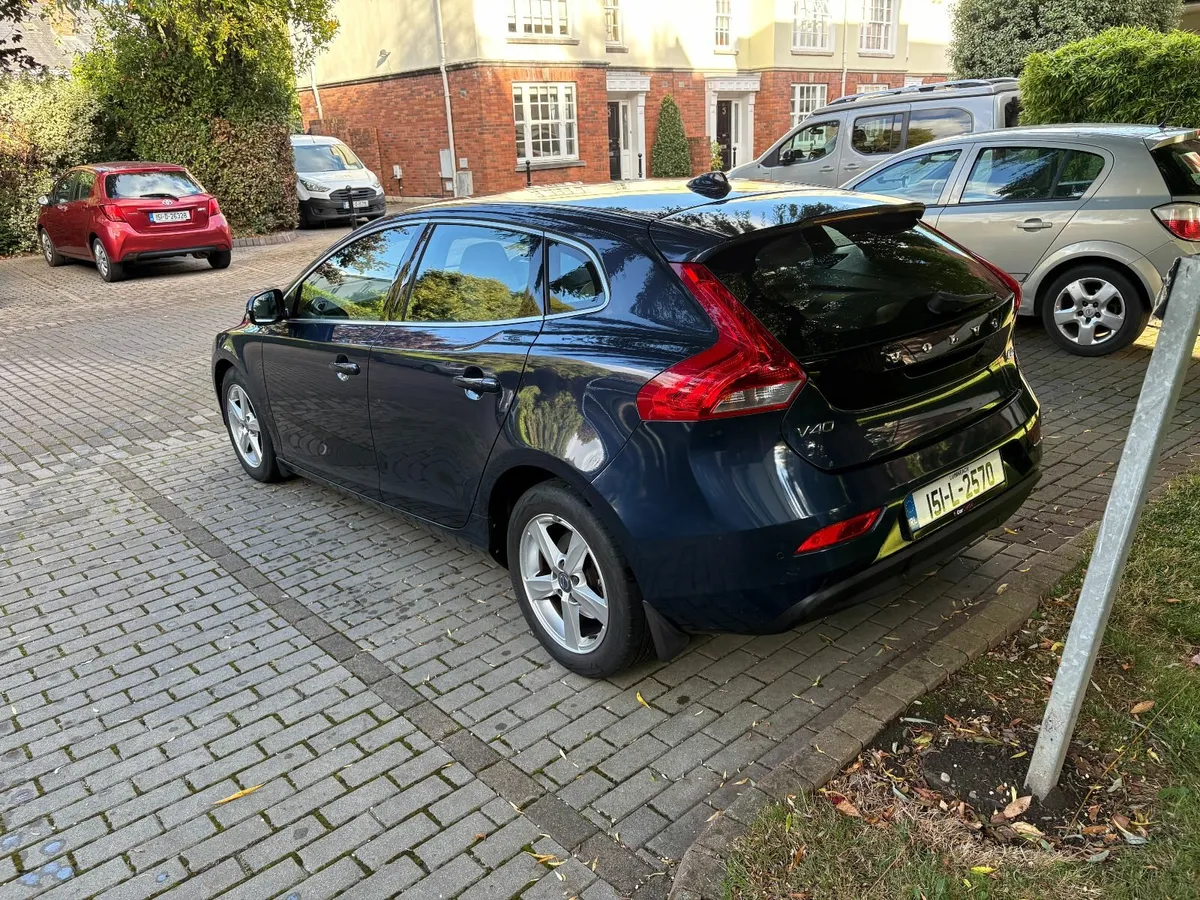2015 Volvo V40 D2 1.6L Manual - Image 3
