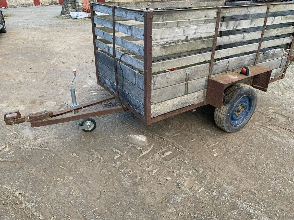 Trailer - Image 1