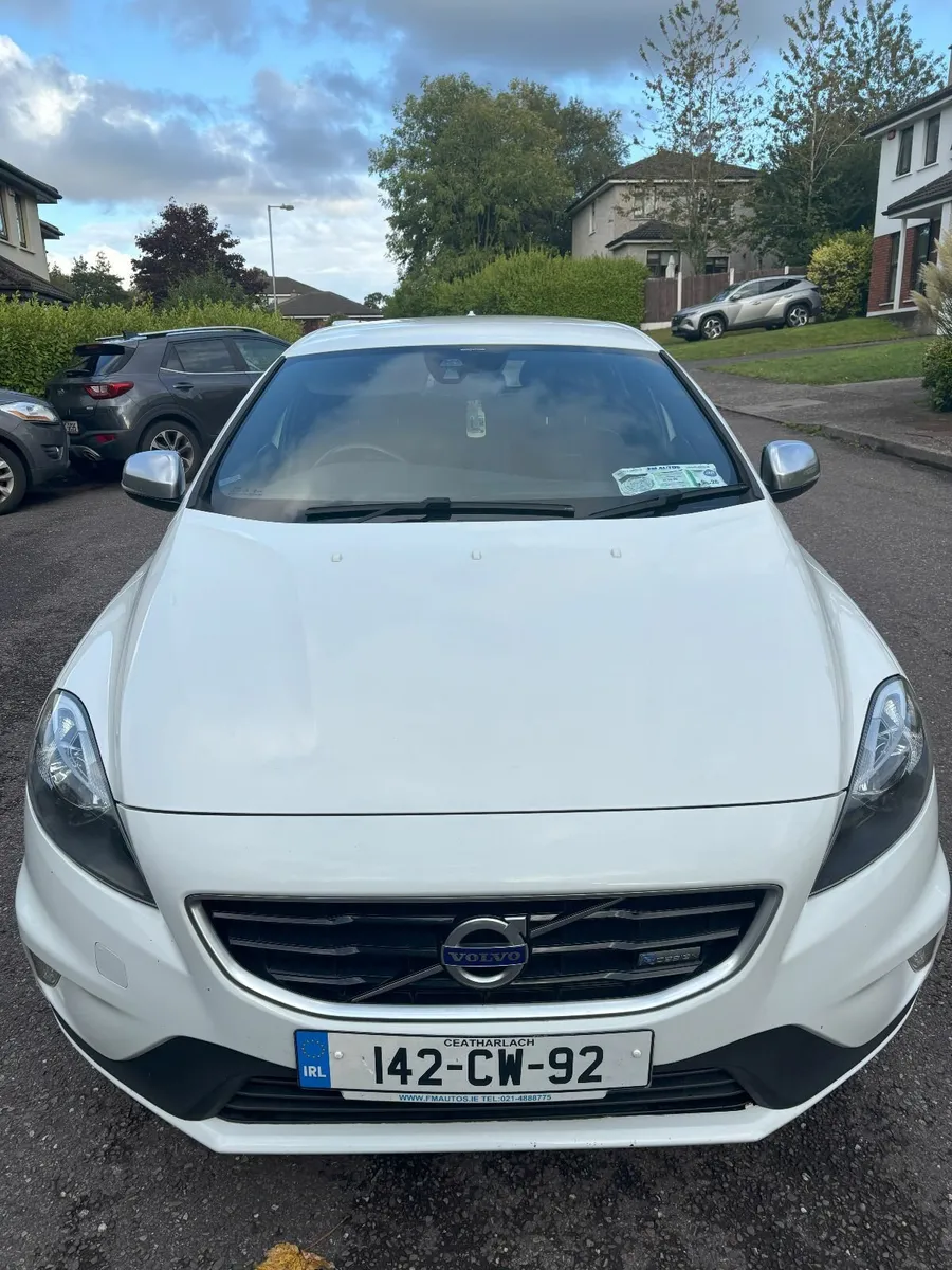 Volvo V40 2014 R-Design Diesel NCT Tax LOW MILEAGE - Image 3