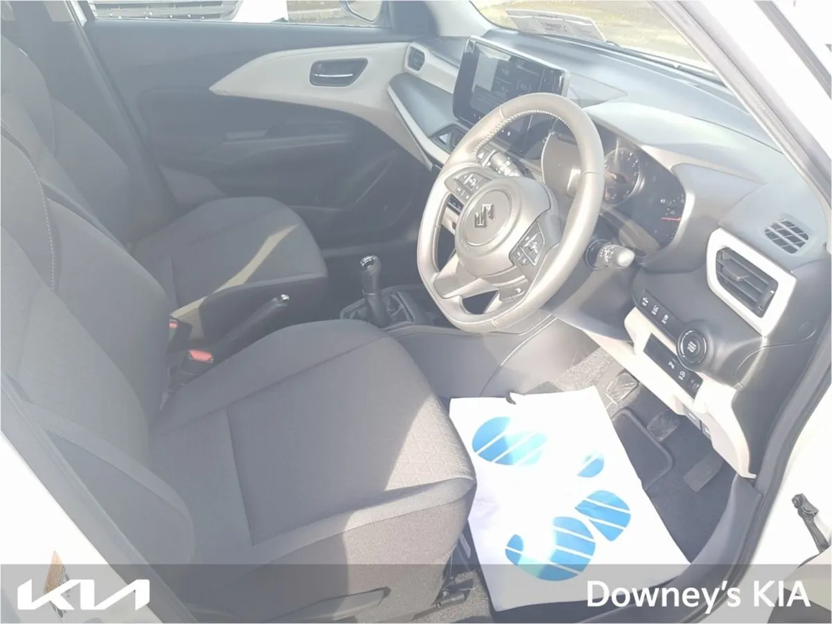 Suzuki Swift Swift 1.2 Mild Hybrid Motion - Image 2