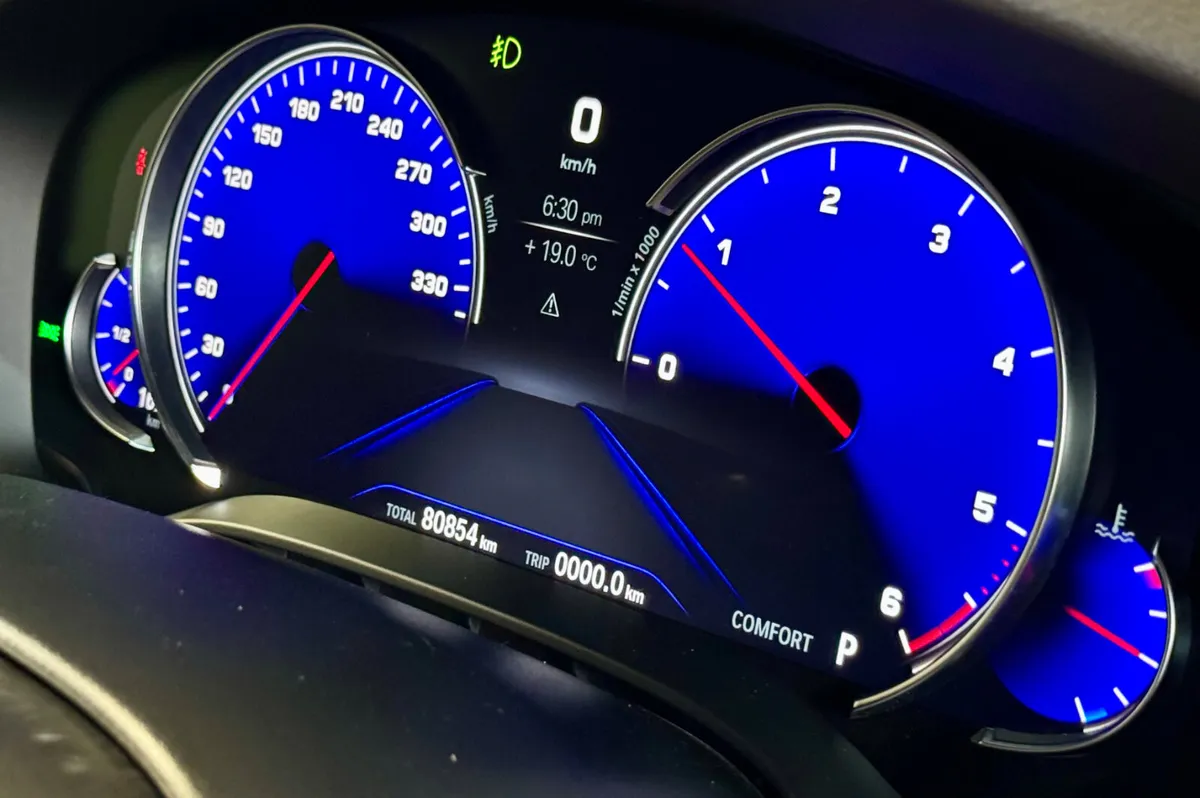 2018 BMW 523D M-Sport Auto 190BHP  M-Performance - Image 4