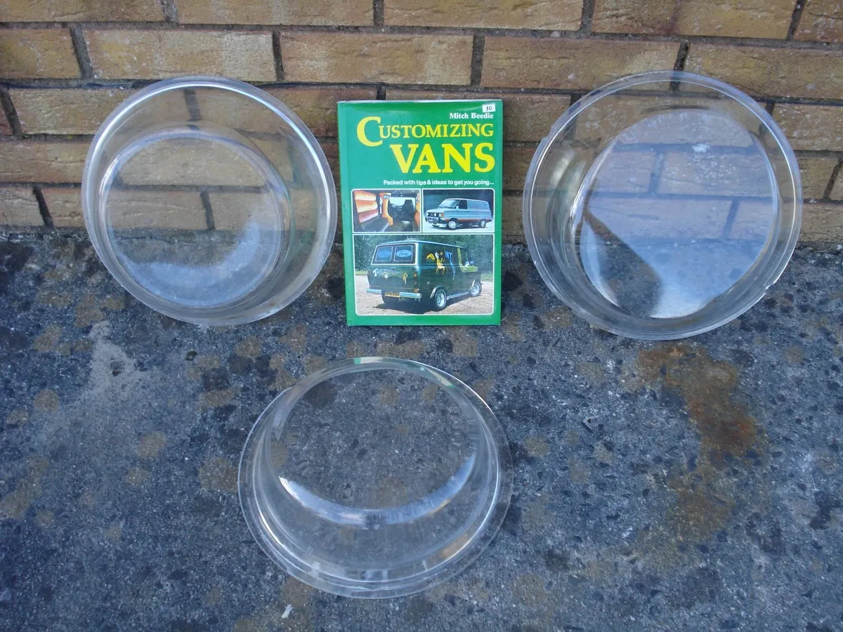 CUSTOMIZING VAN BOOK & PORTHOLES. - Image 1