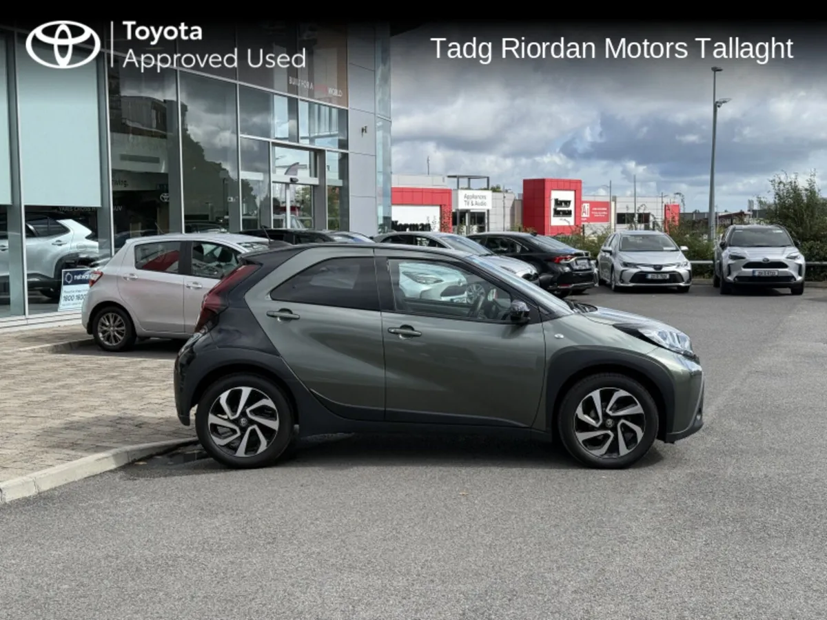 Toyota Aygo X 1.0 DESIGN - Image 2