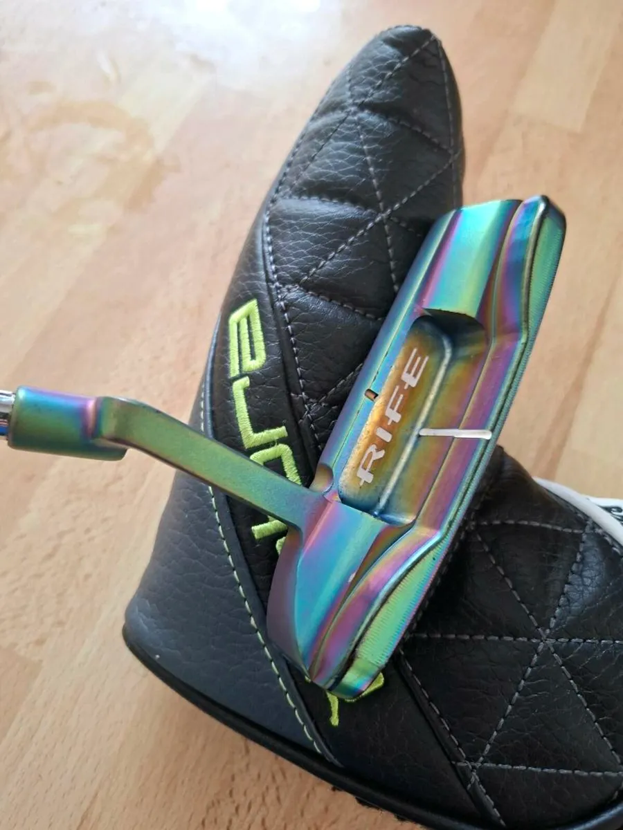 Rife Island Series Aruba 34" putter - Image 3