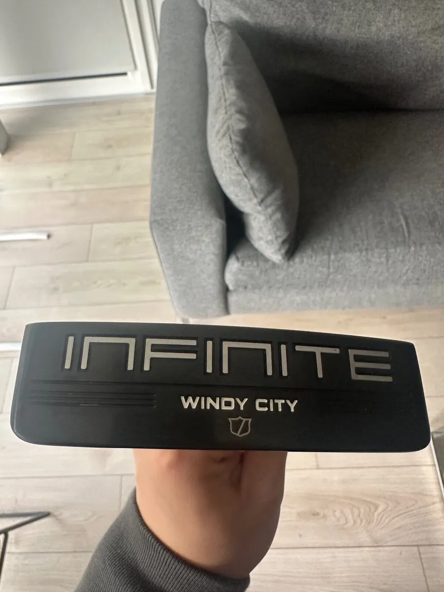 Wilson windy city putter - Image 1