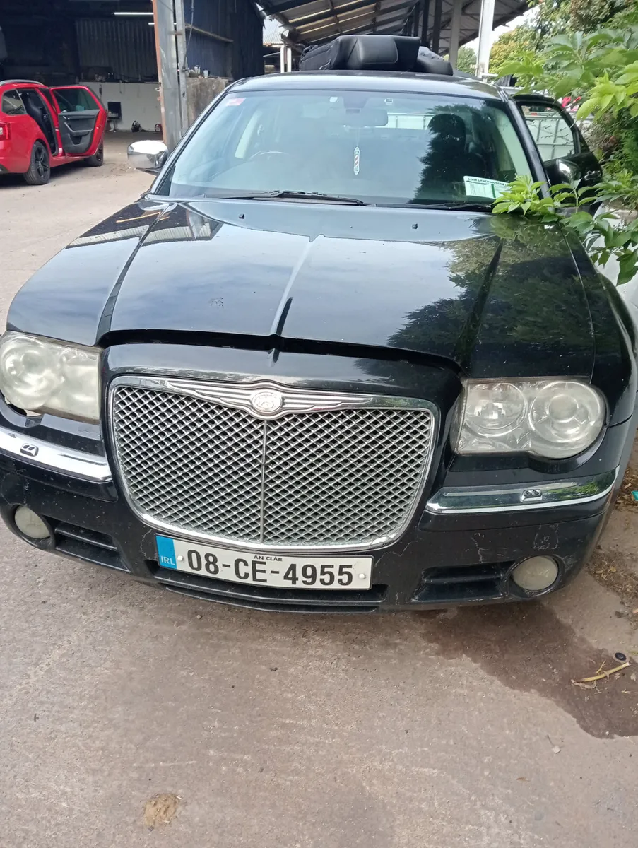 08 Chrysler 300c - Image 1
