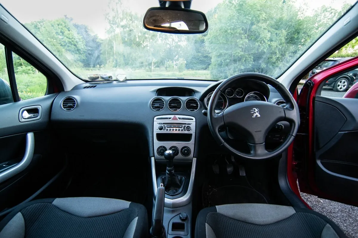 Peugeot 308 2012 - Image 4