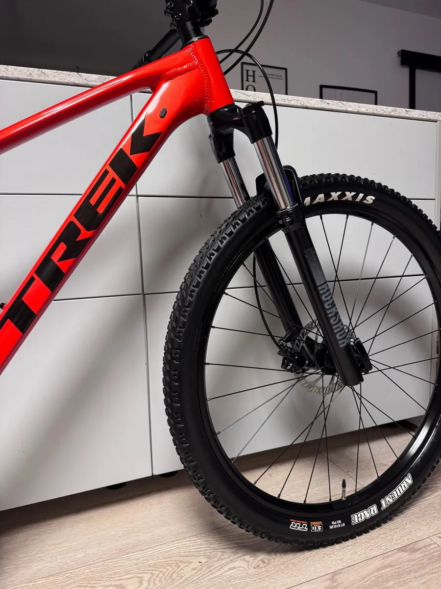 TREK Marlin 6 Hardtail Bike Shimano Deore 1X10 - Image 3