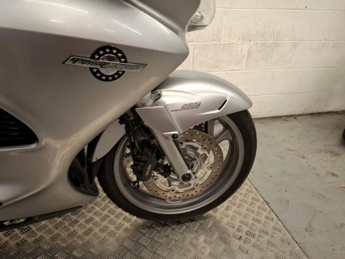 Honda Pan European 1300 2004 - Image 4