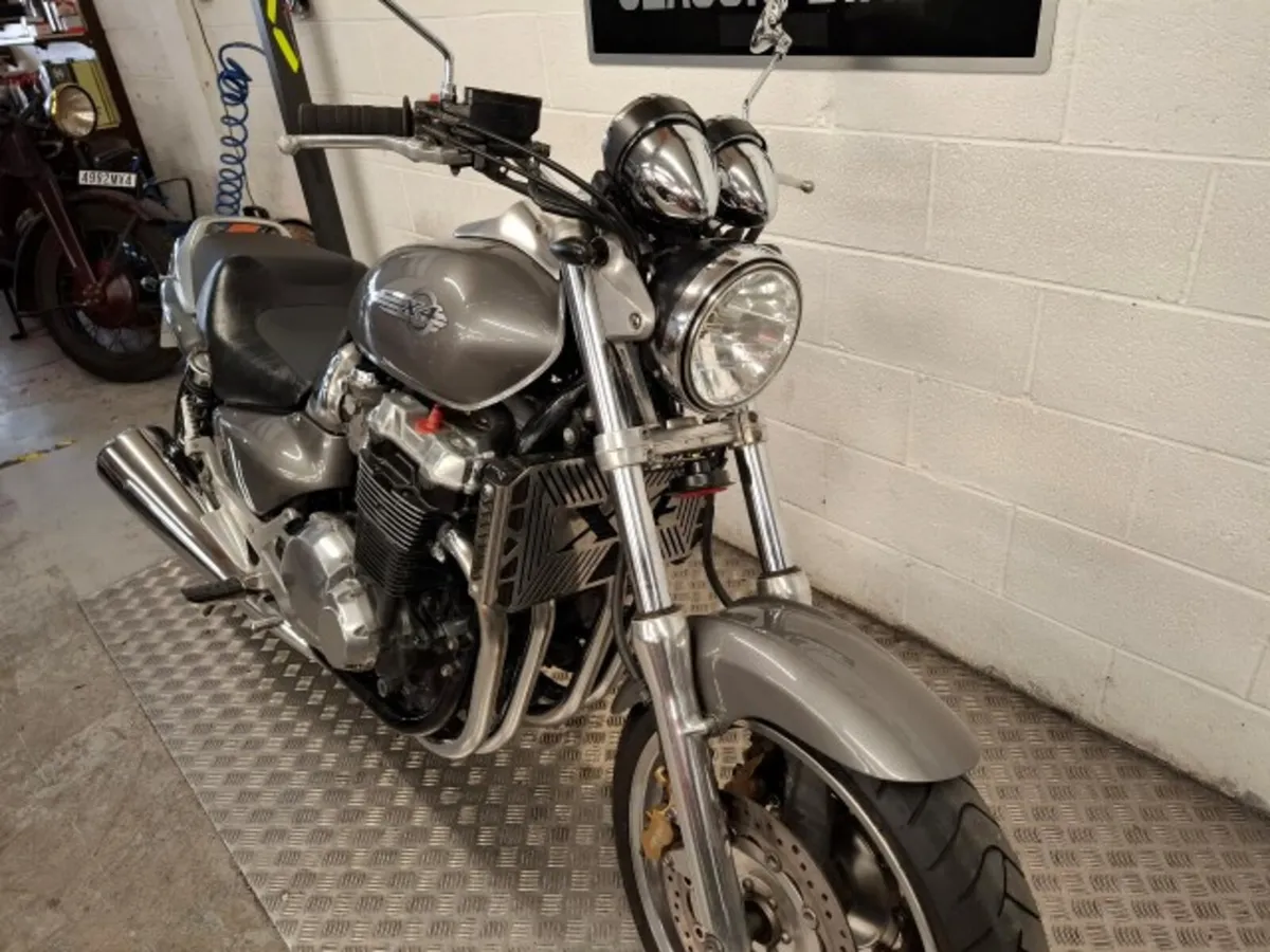 Honda X4 1300 1997 - Image 2