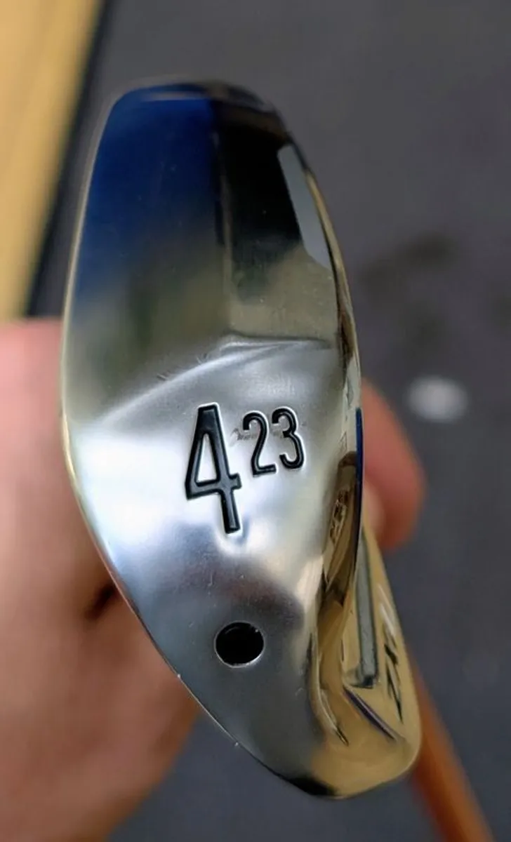 Srixon ZXiU 4  23 degrees Stiff Tour Ad DI 95g shaft - Image 2