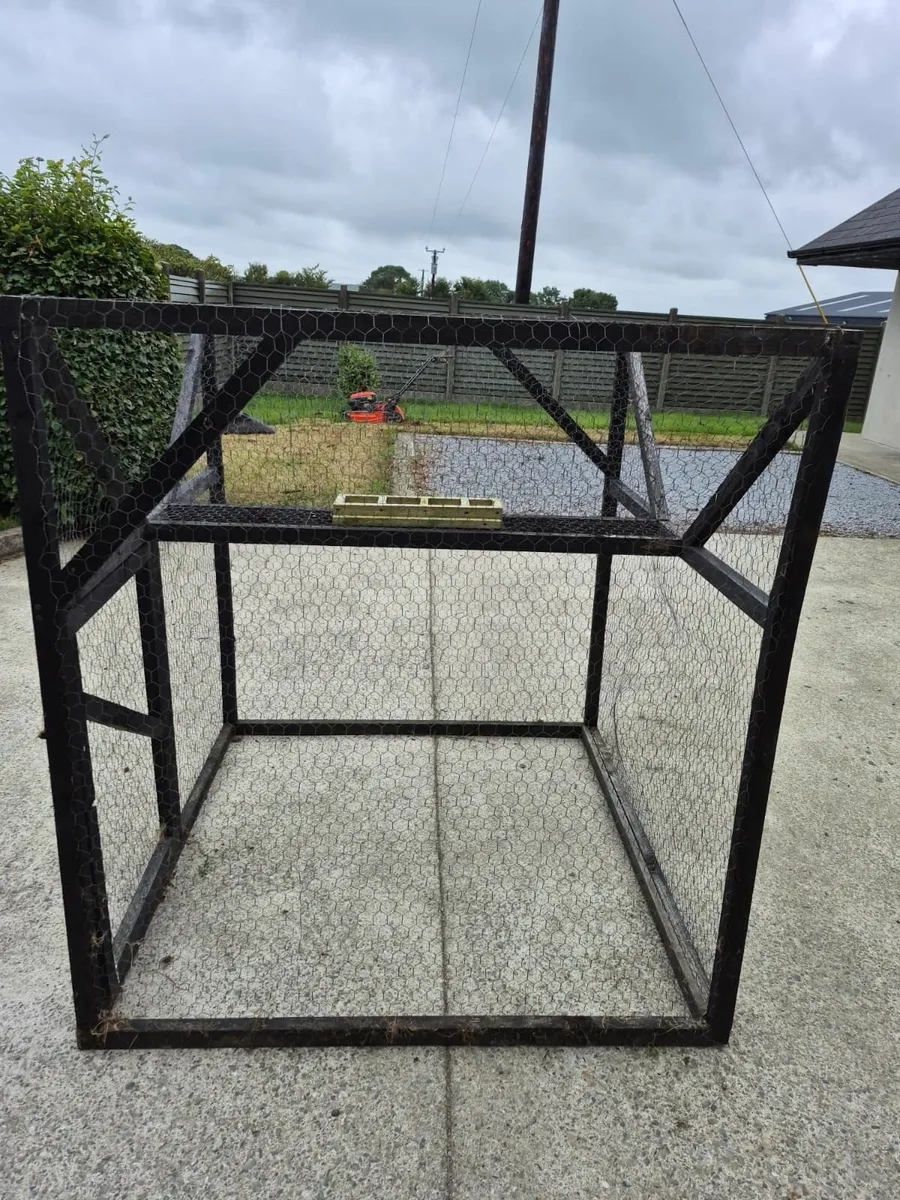Hen Run/Chicken Coop - Image 3