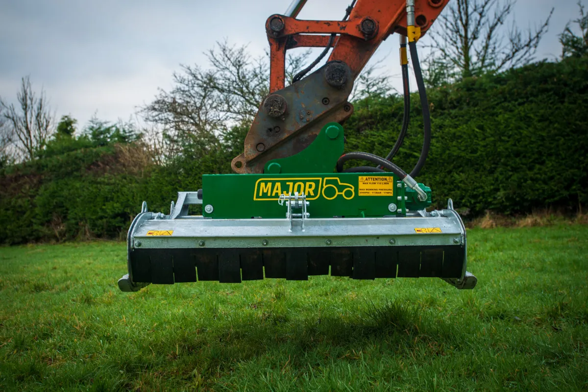 Hedge cutter - Image 1