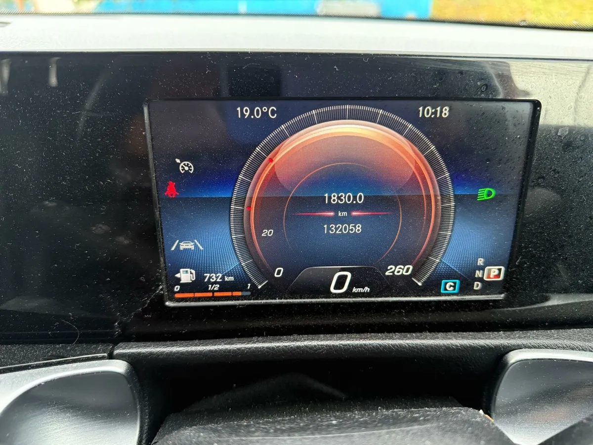 Mercedes glb - Image 4