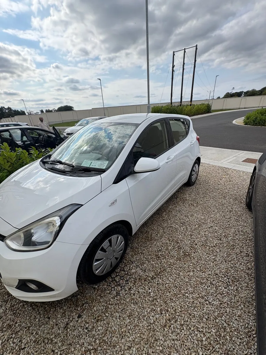 Hyundai i10 2015 - Image 2