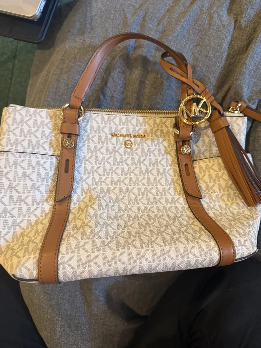 Michael Kors Handbag - Image 3