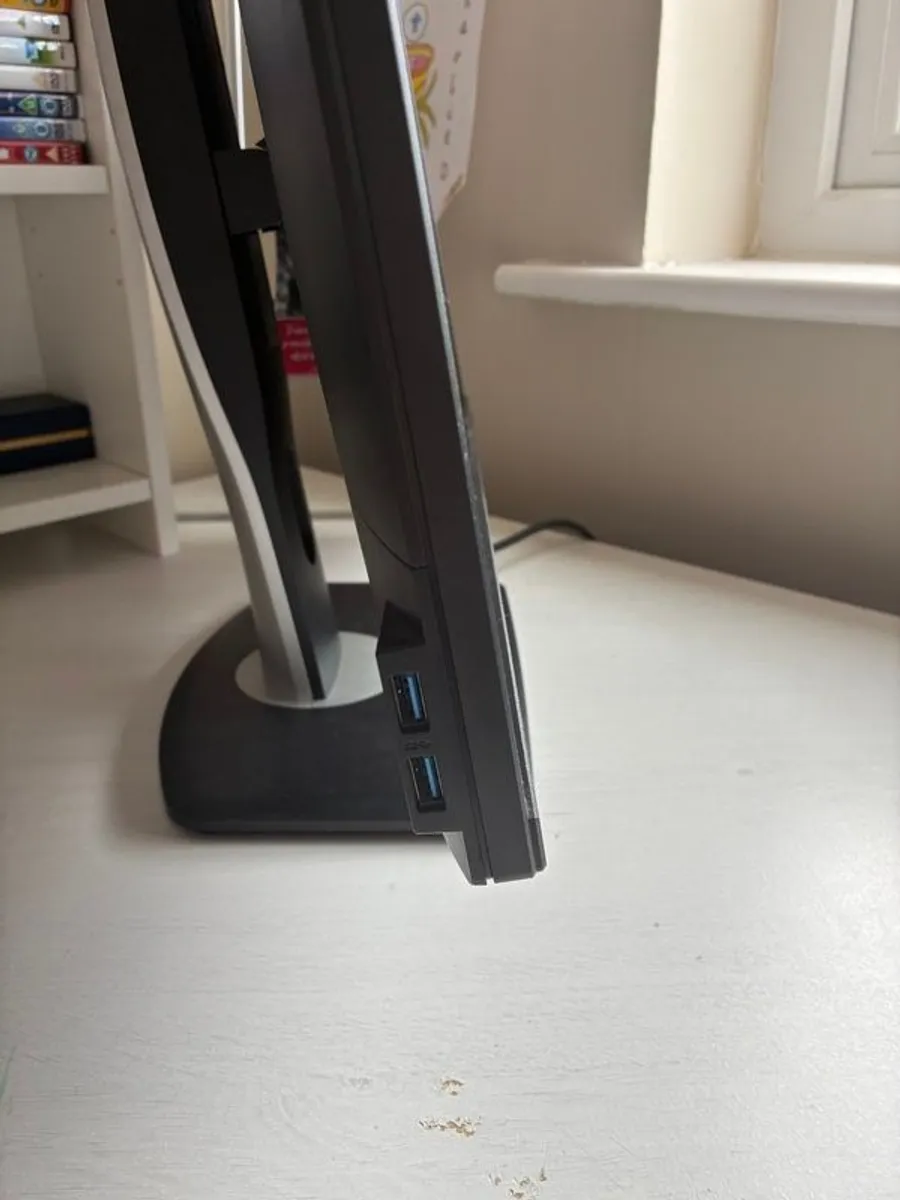 Dell Monitor - Image 4