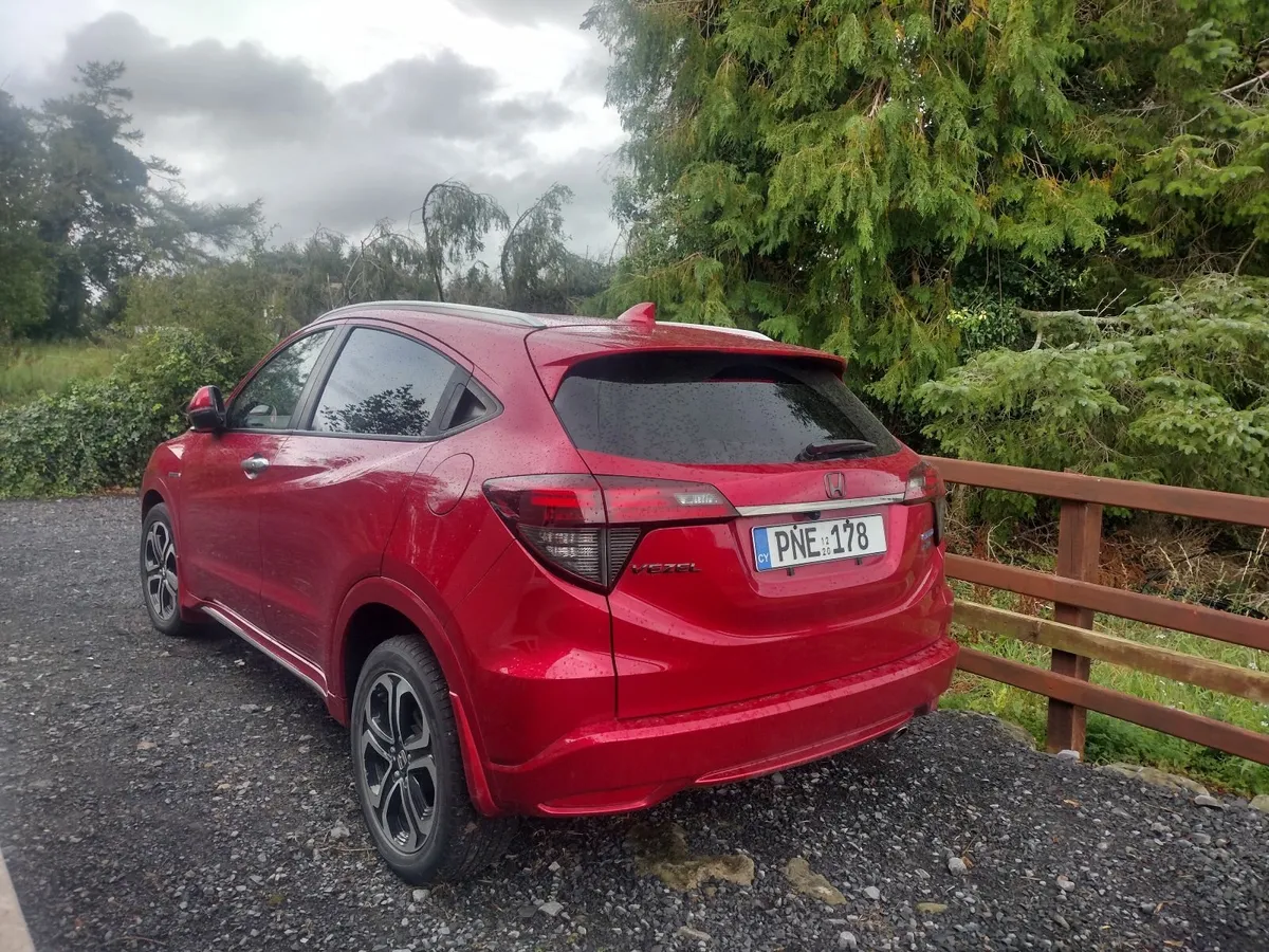 Honda Vezel AWD 2020 Full hybrid SUV 1.5 eHEV - Image 4