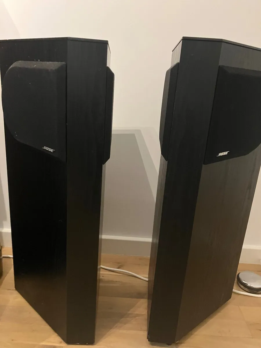 CD Player and Amplifier and 2 Bose speakers - Image 2