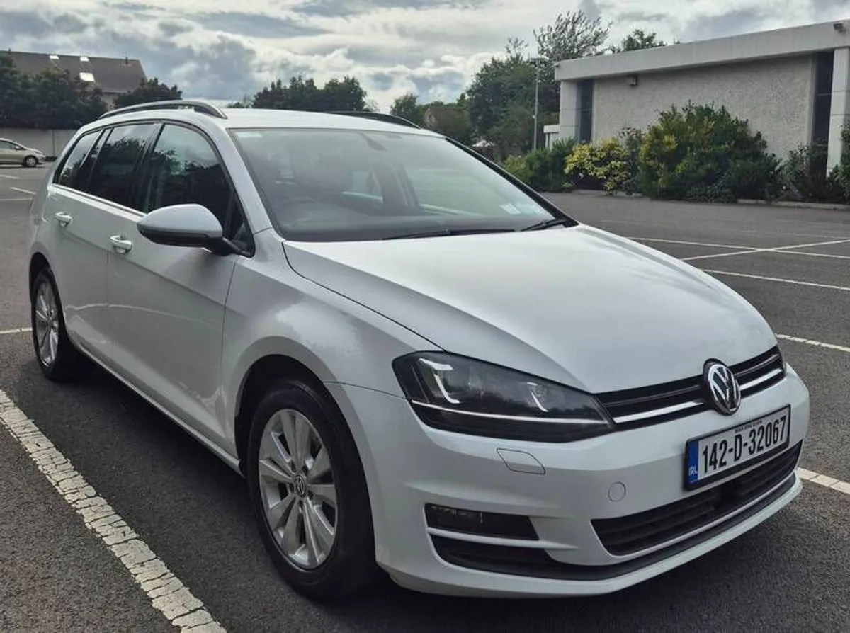 2014 Volkswagen Golf - Image 1