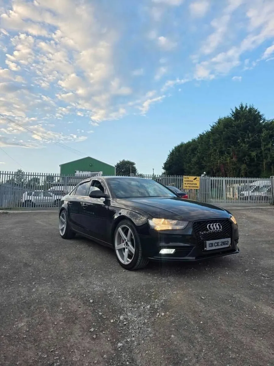 Audi A4 2013 - Image 2