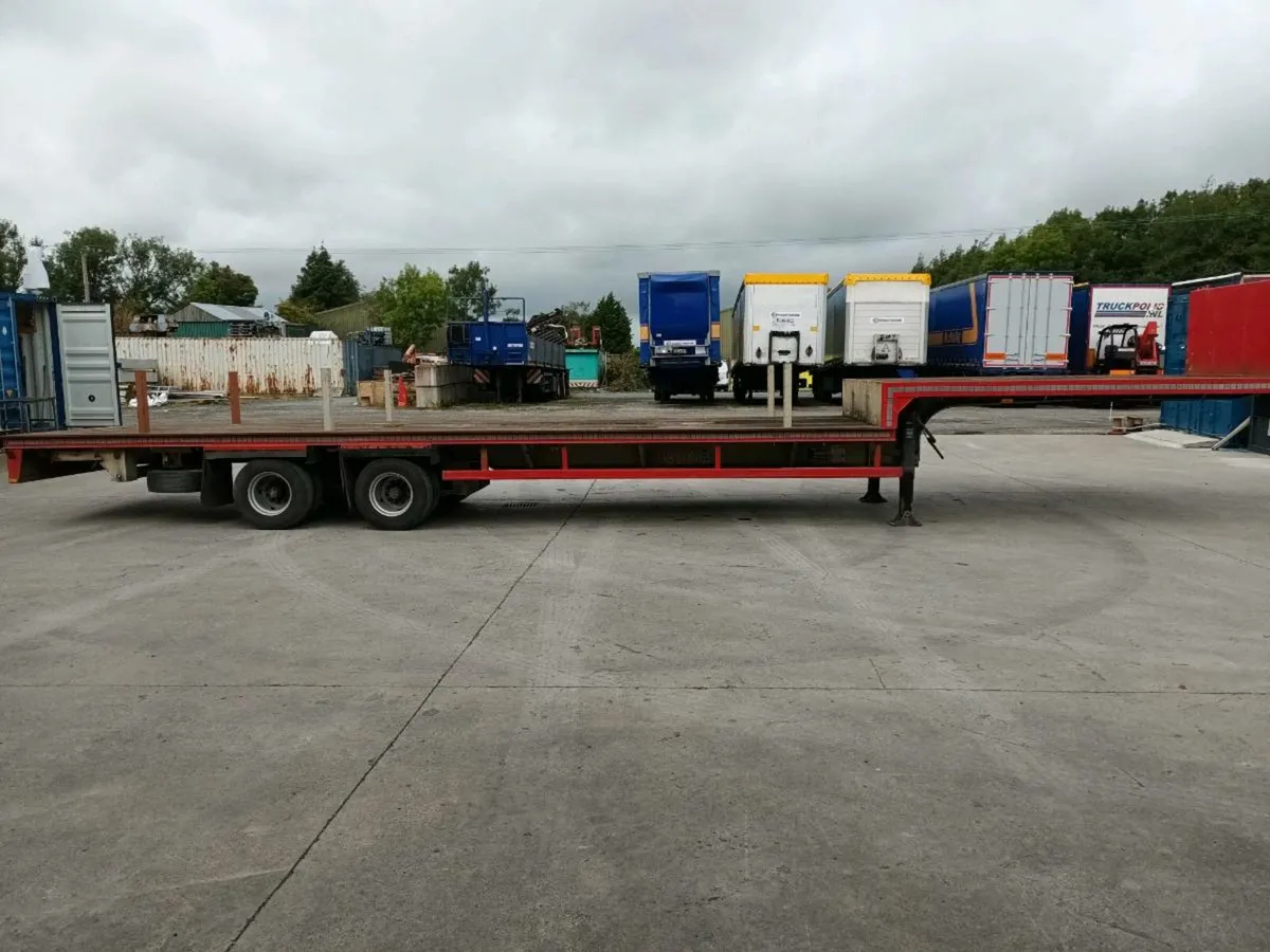 Rear steer stepframe flat trailer. - Image 3