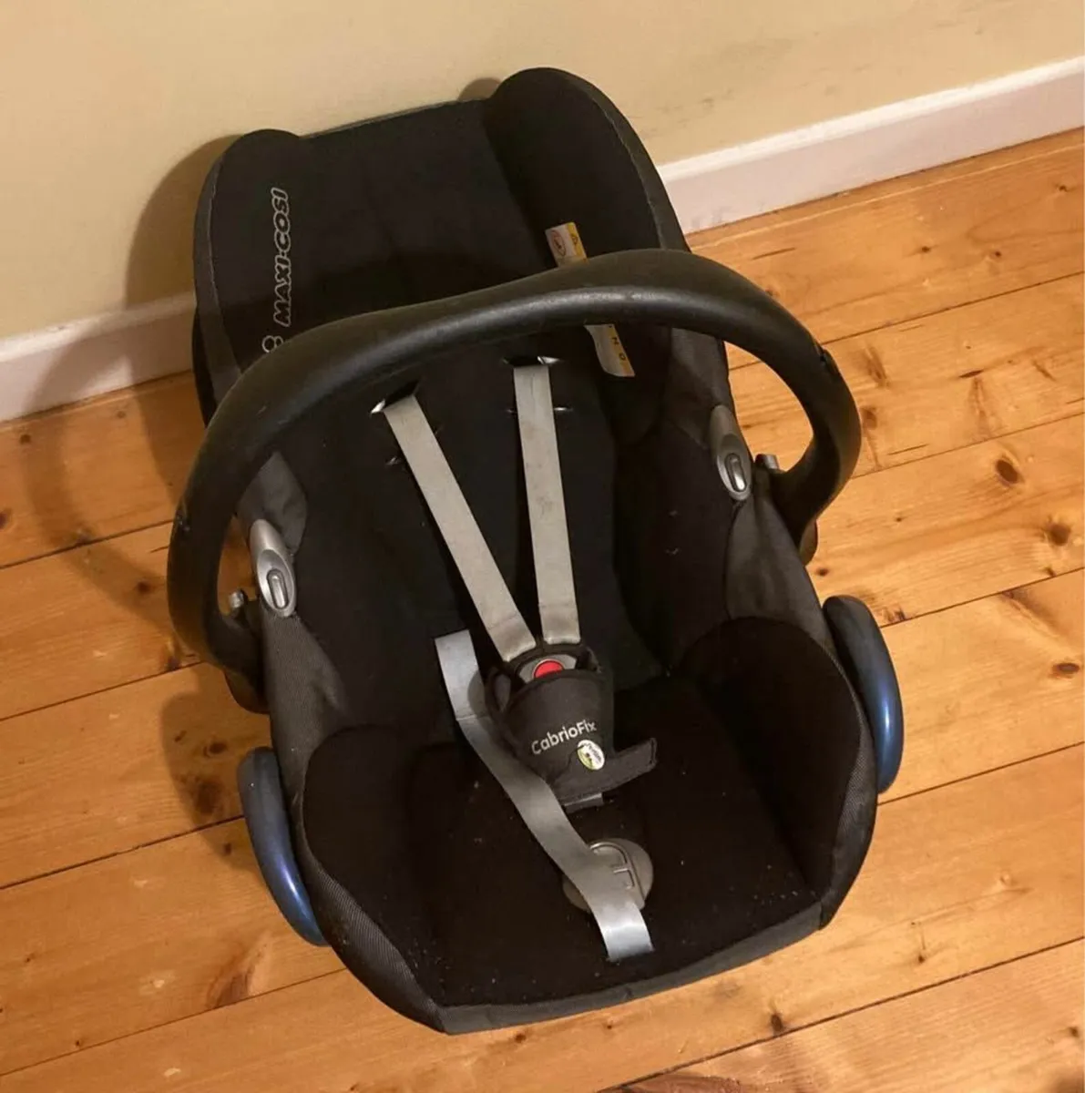 Maxi-Cosi Infant Car Seat + Cosatto Booster Bundle - Image 2