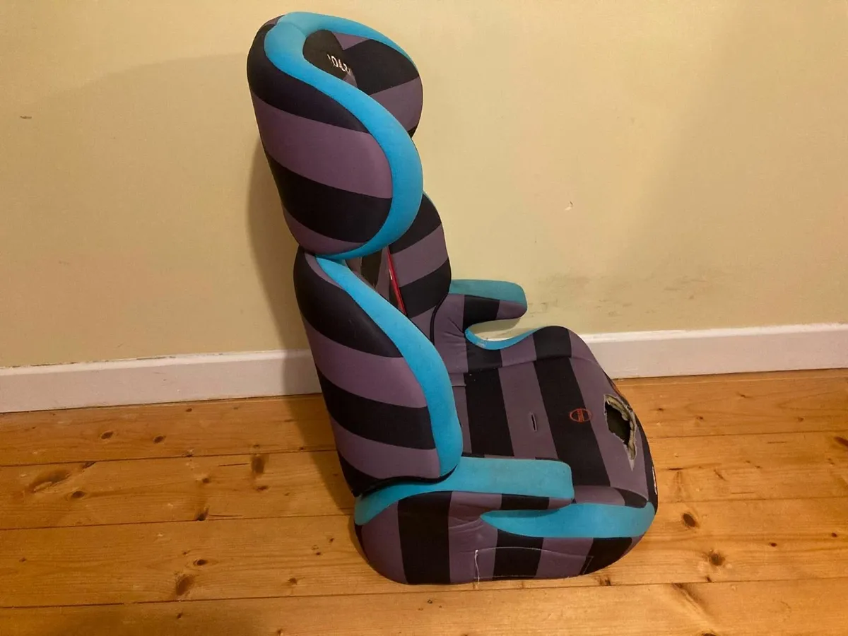 Maxi-Cosi Infant Car Seat + Cosatto Booster Bundle - Image 3