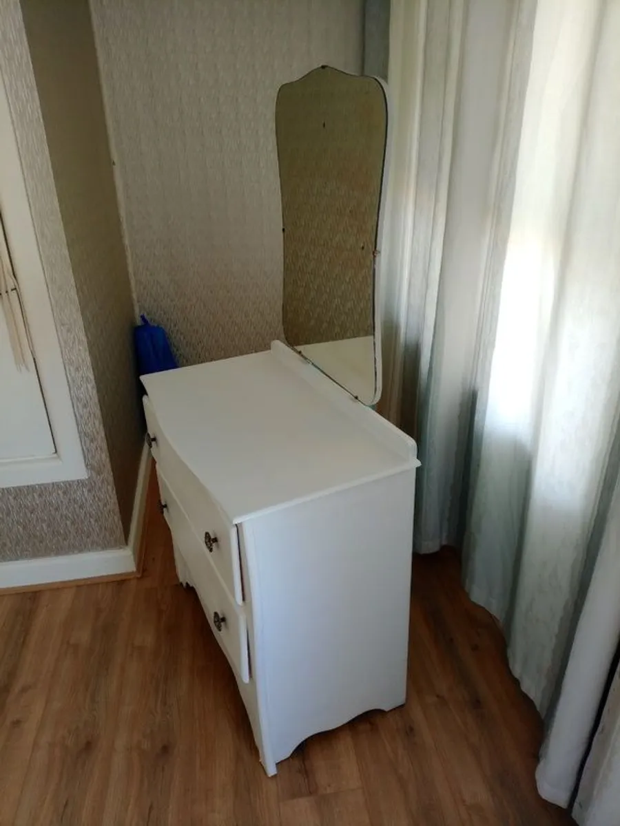 Dressers - Image 2