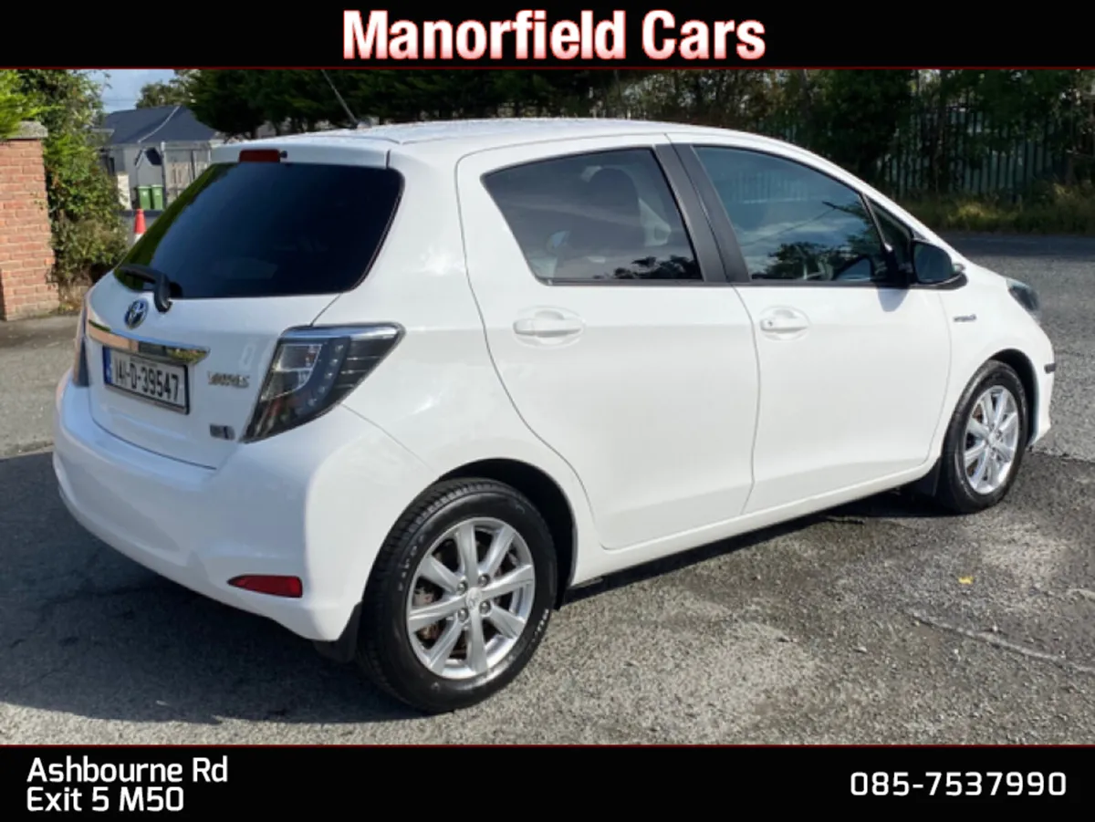 2014 Toyota Yaris Icon+ 1.5 Petrol Hybrid Auto - Image 4