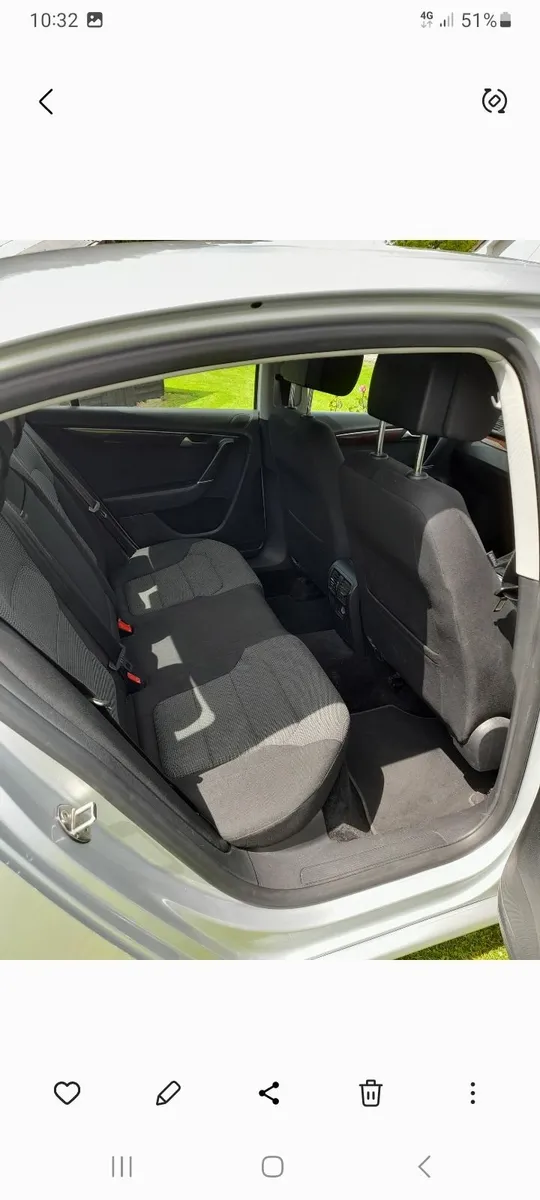 Volkswagen Passat 2011 - Image 2