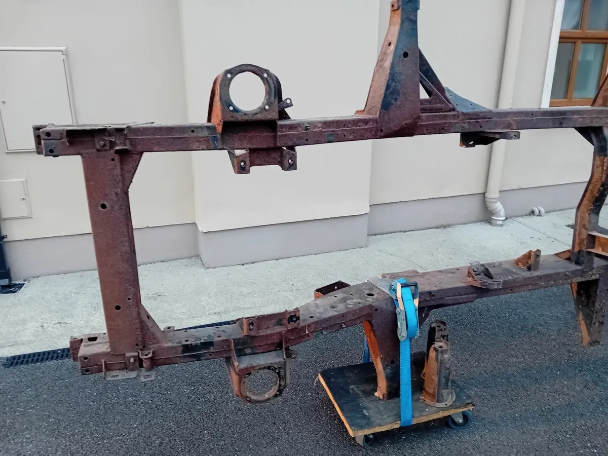 Land Rover Defender chassis - Image 3