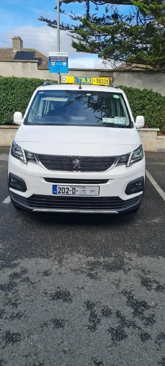 Peugeot Rifter 2020 taxi automatic - Image 3