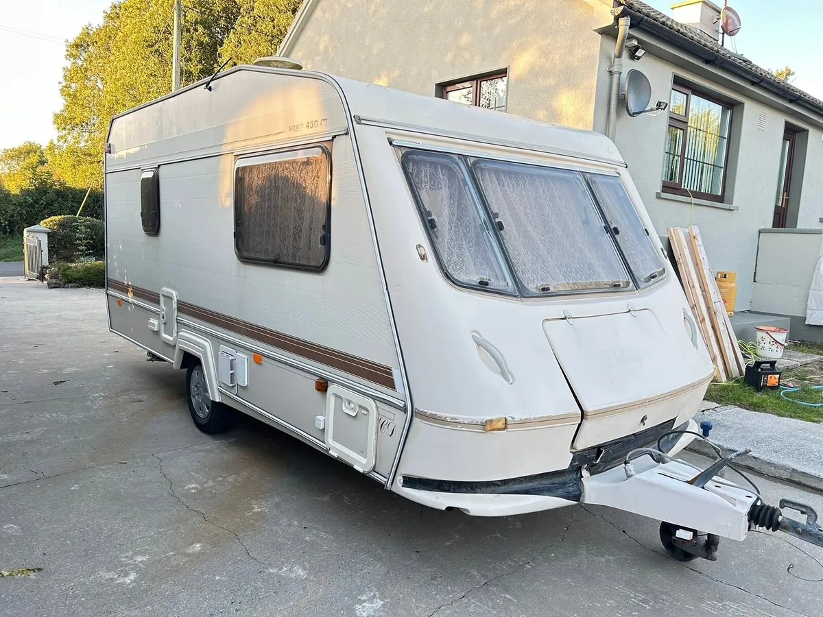 Starter caravan 4 berth - Image 4