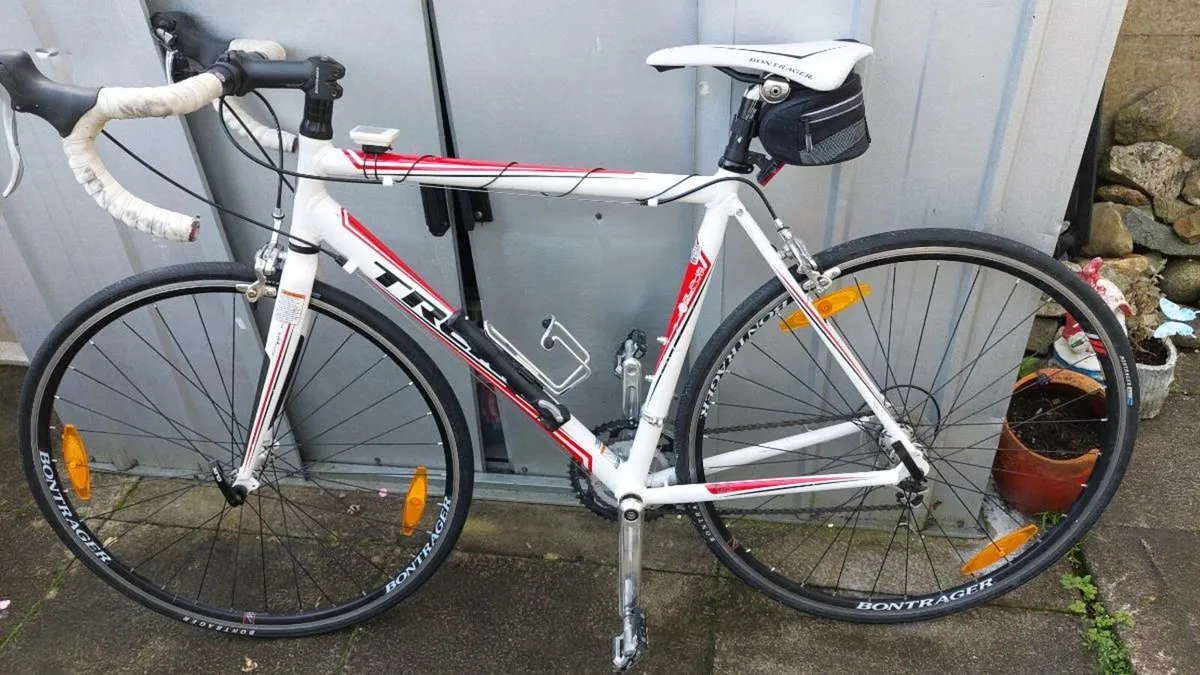 Trek 1 2 Series Road Bike - Image 3