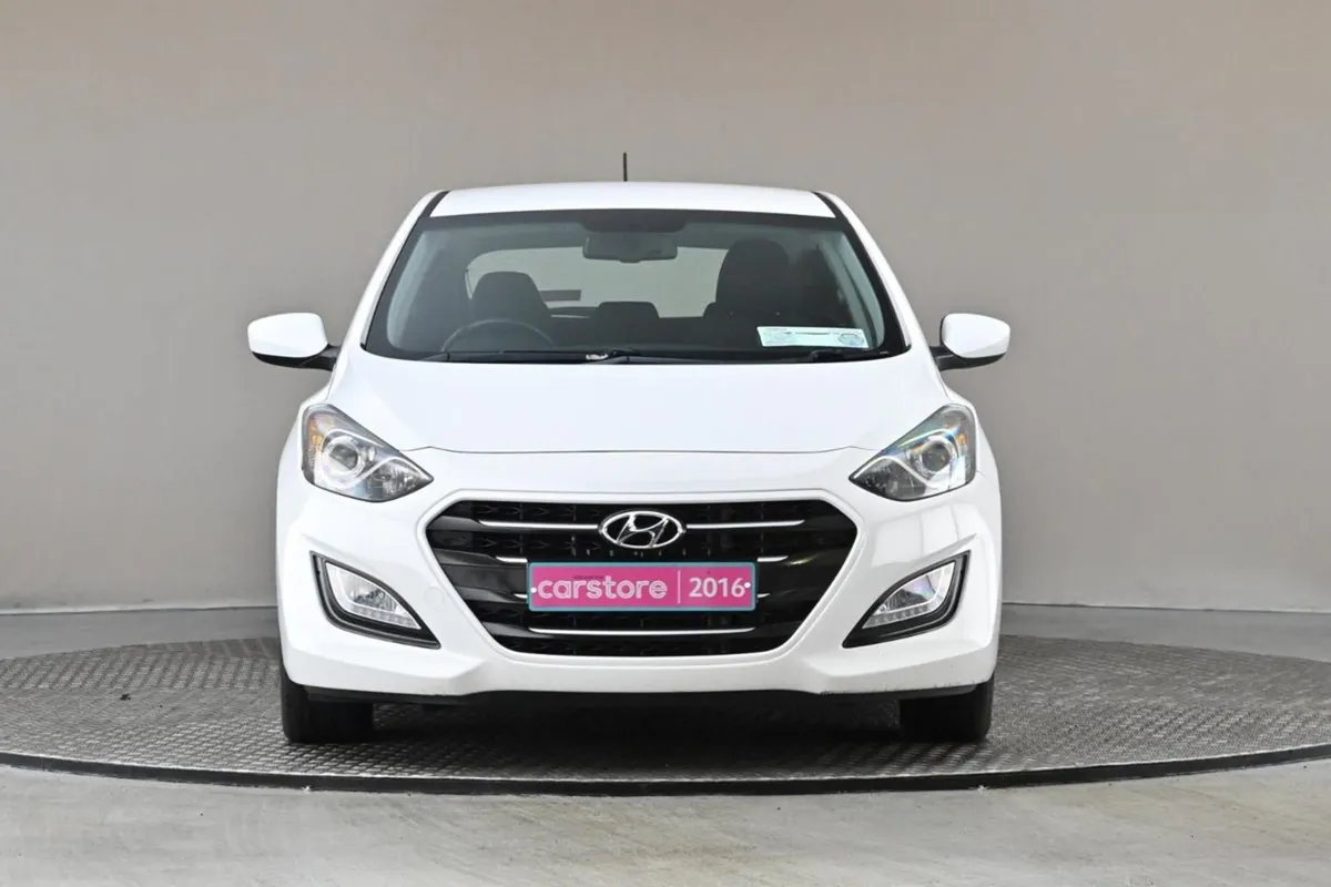 Hyundai i30 1.6 Crdi SE Bluedrive Auto - Image 2