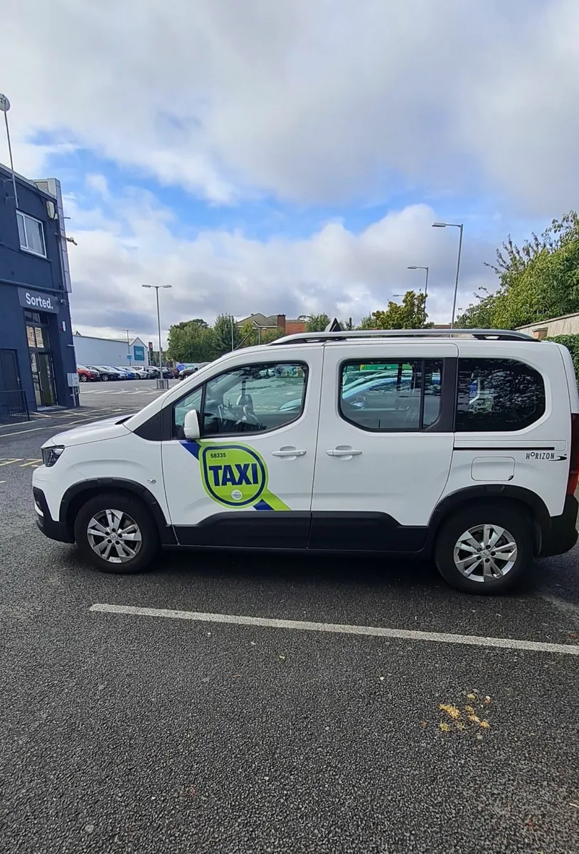 Peugeot Rifter 2020 taxi automatic - Image 1