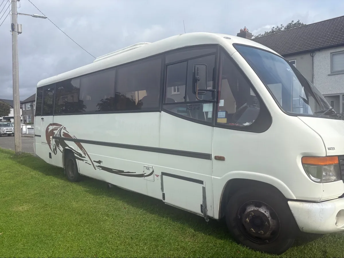 Mercedes-Benz Other 2005 - Image 2