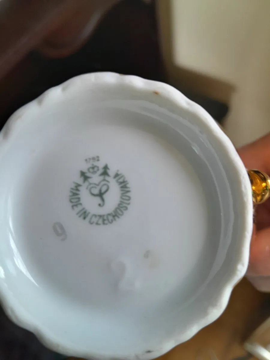 Gold china set - Image 2