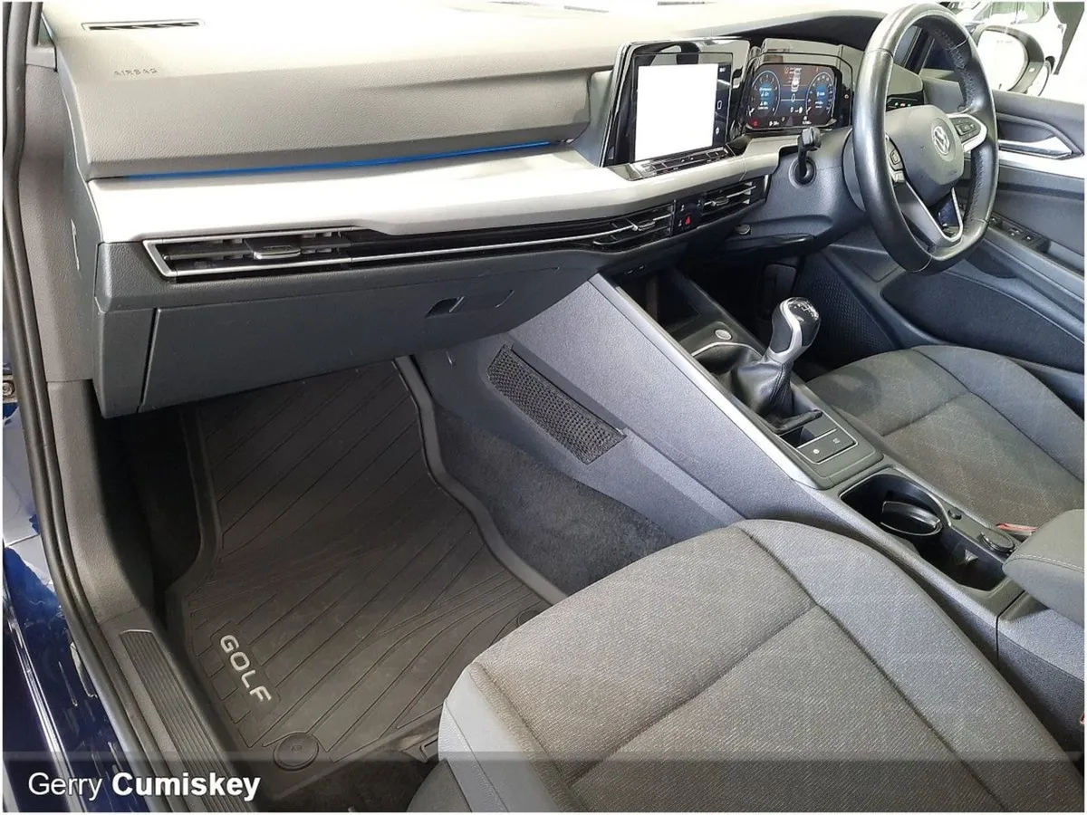 Volkswagen Golf Life 1.5 TSI 150HP - Image 2