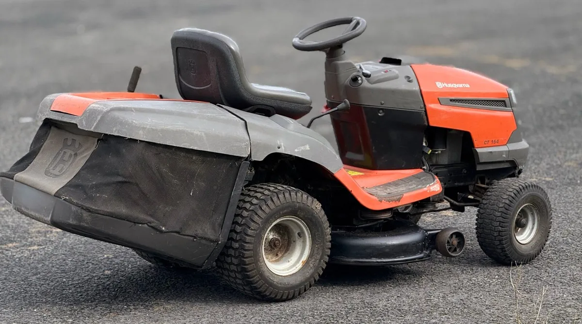 Husqvarna RideOn 15Hp 38” cut - Image 4
