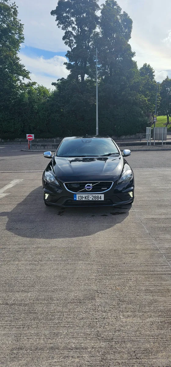 Volvo V40 R-design Full Spec - Image 3